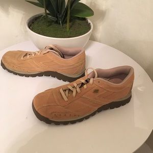 SKECHERS Tan Suede Sneakers